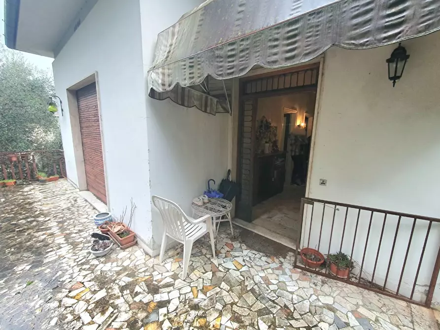 Immagine 7 di Casa bifamiliare in vendita  a Lucca