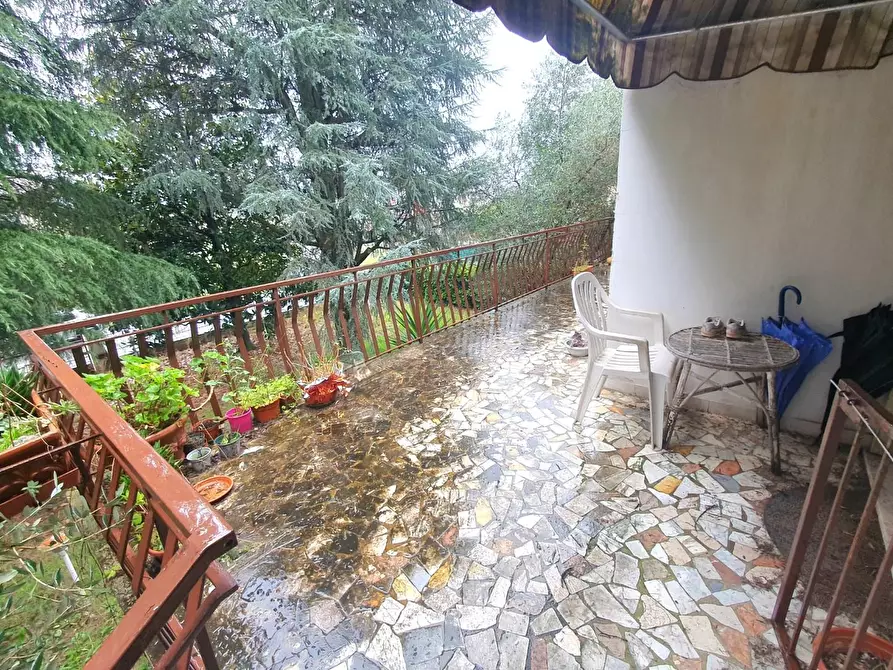 Immagine 3 di Casa bifamiliare in vendita  a Lucca