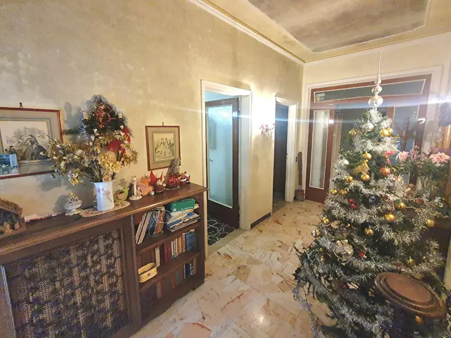 Immagine 9 di Casa bifamiliare in vendita  a Lucca