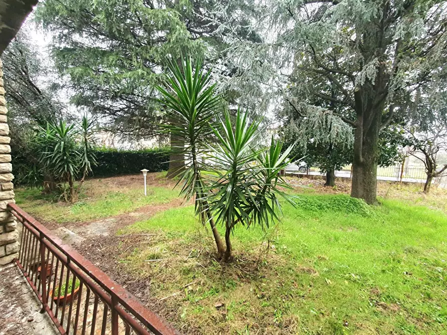 Immagine 31 di Casa bifamiliare in vendita  a Lucca