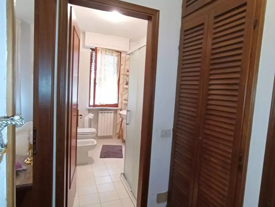 Immagine 7 di Appartamento in vendita  a Ortonovo