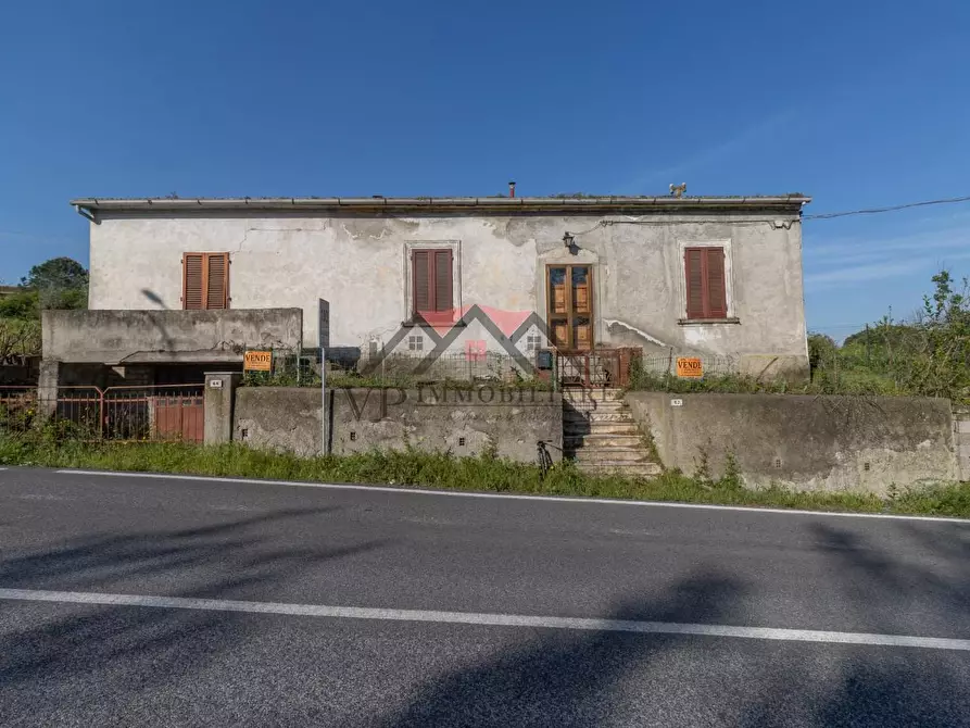 Immagine 9 di Casa indipendente in vendita  a Volterra