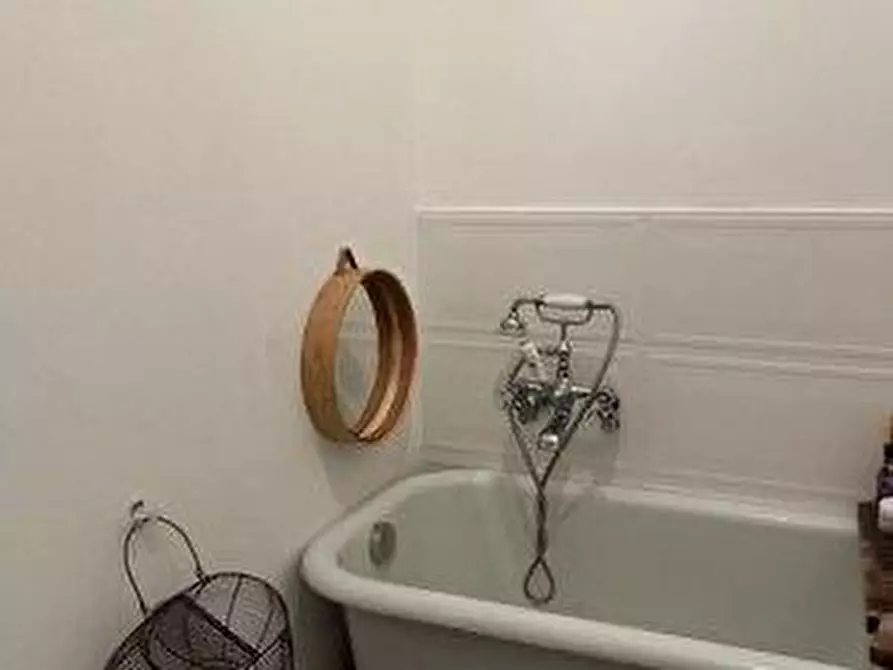 Immagine 29 di Appartamento in vendita  a Livorno