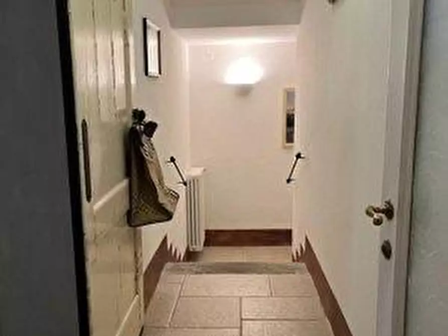 Immagine 24 di Appartamento in vendita  a Livorno