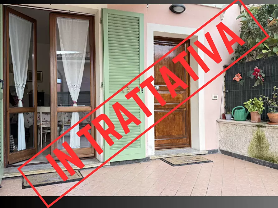 Immagine 1 di Appartamento in vendita  a Massa