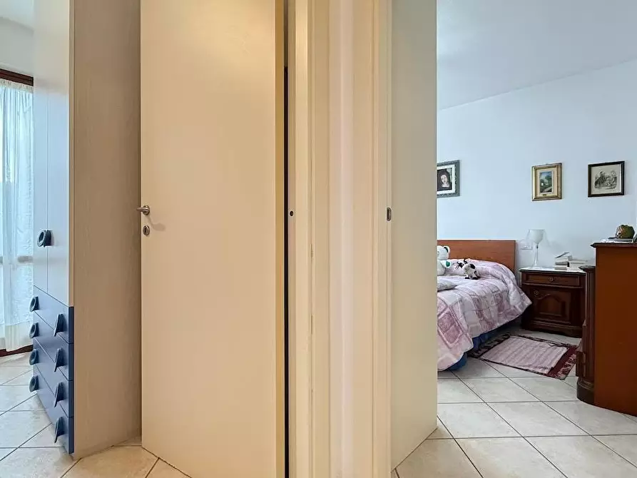 Immagine 7 di Appartamento in vendita  a Massa