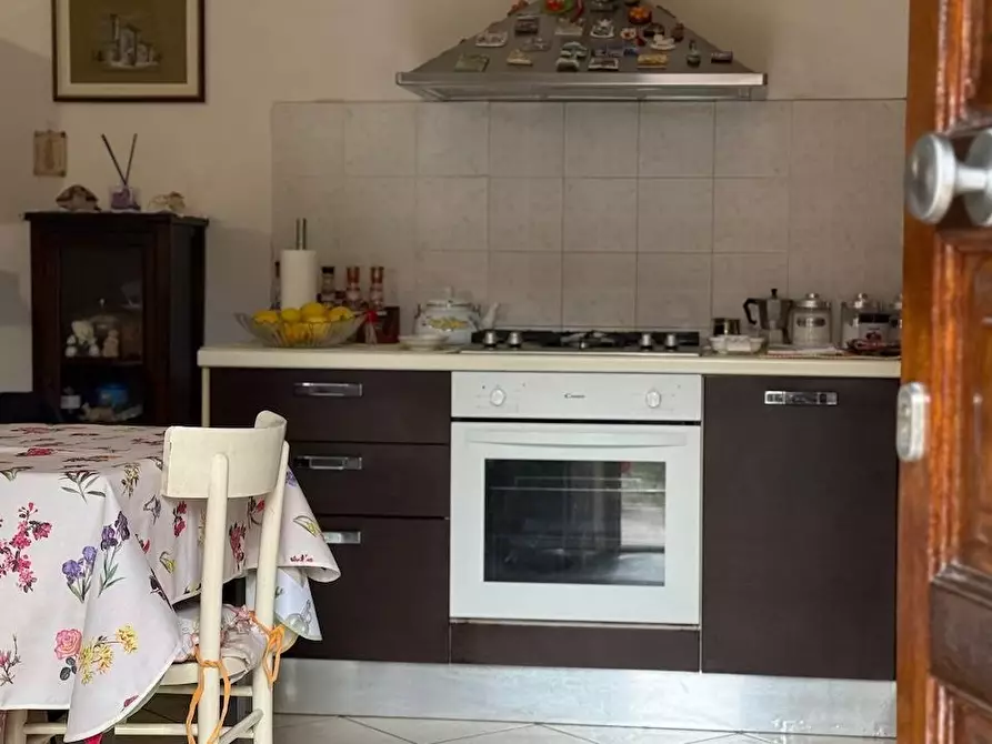 Immagine 4 di Appartamento in vendita  a Massa