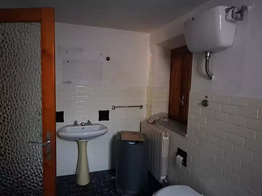 Immagine 11 di Terratetto in vendita  a Bagni Di Lucca