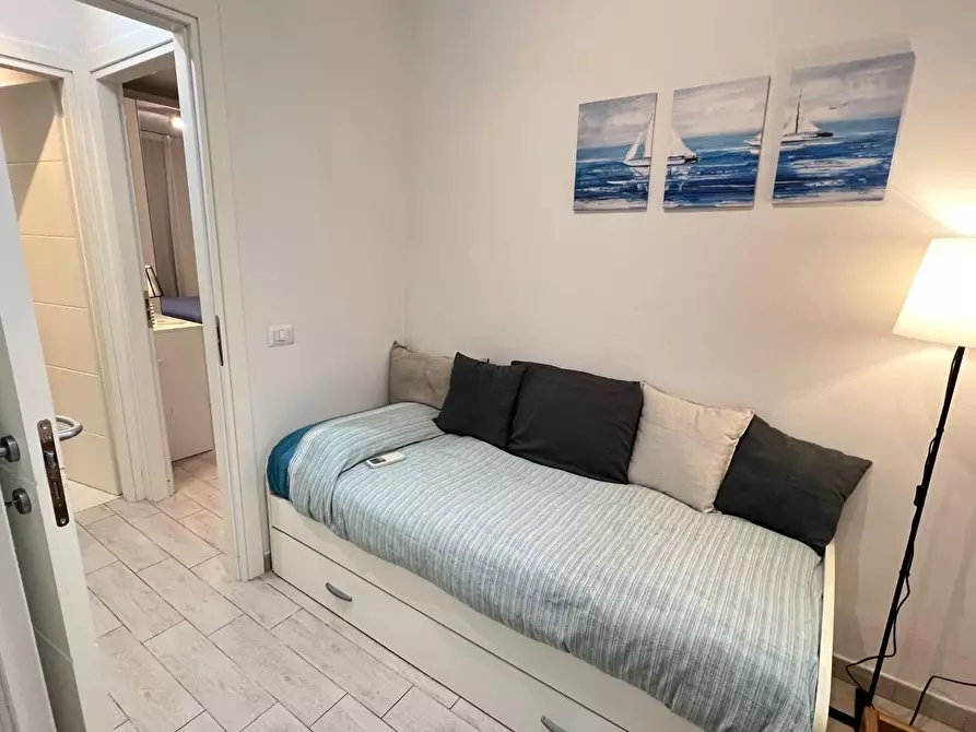 Immagine 23 di Appartamento in vendita  a Massa