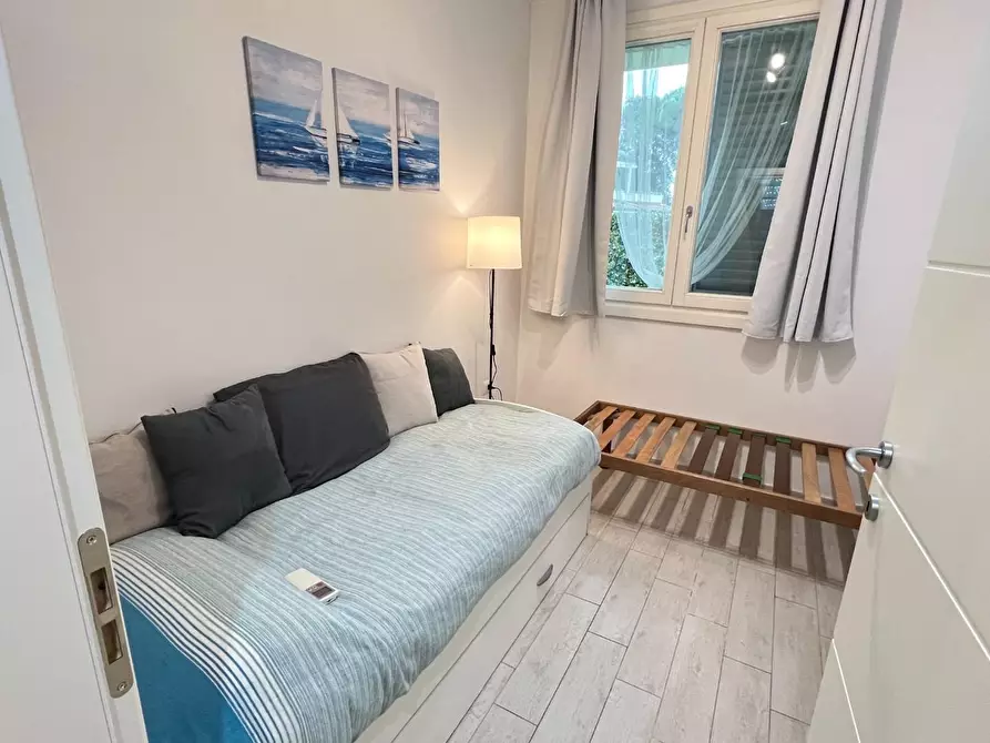 Immagine 21 di Appartamento in vendita  a Massa