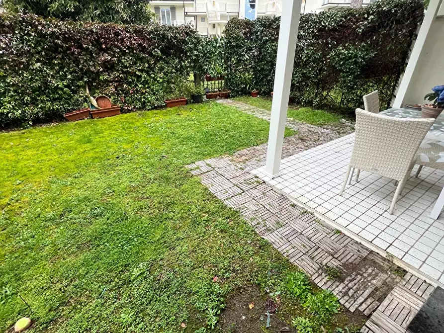 Immagine 10 di Appartamento in vendita  a Massa