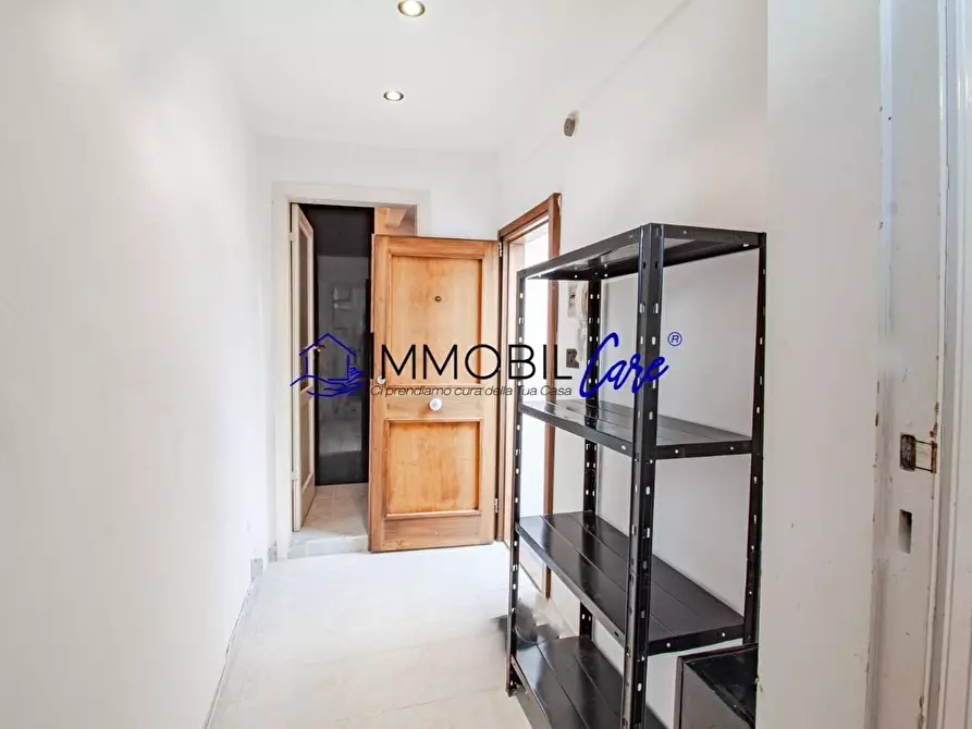 Immagine 9 di Appartamento in vendita  a Livorno