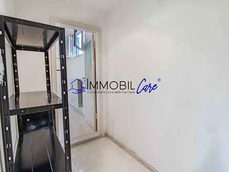 Immagine 10 di Appartamento in vendita  a Livorno