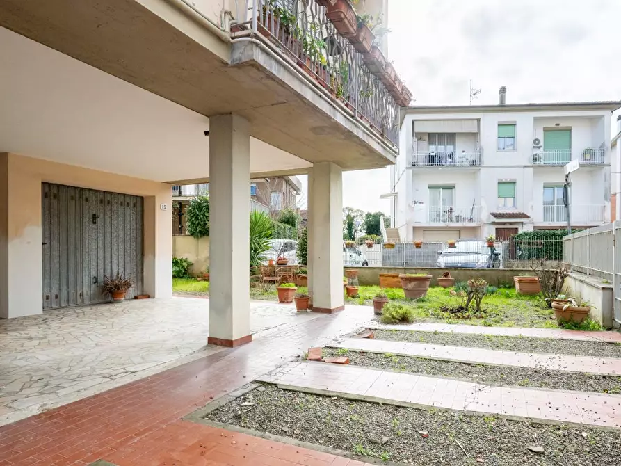 Immagine 3 di Appartamento in vendita  a Pontedera