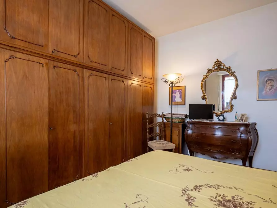 Immagine 22 di Appartamento in vendita  a Pontedera