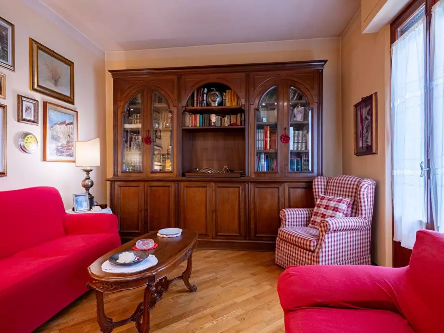 Immagine 11 di Appartamento in vendita  a Pontedera