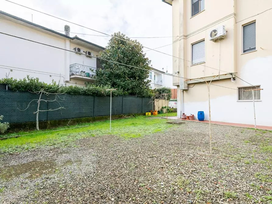 Immagine 6 di Appartamento in vendita  a Pontedera