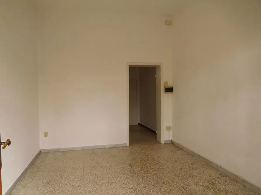 Immagine 5 di Negozio in affitto  a Pisa