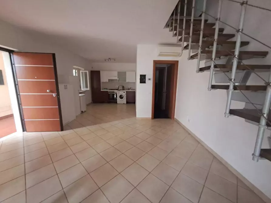 Immagine 2 di Porzione di casa in affitto  a Carrara