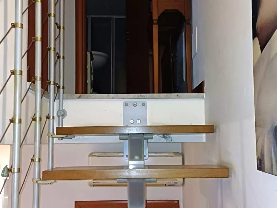 Immagine 8 di Porzione di casa in affitto  a Carrara