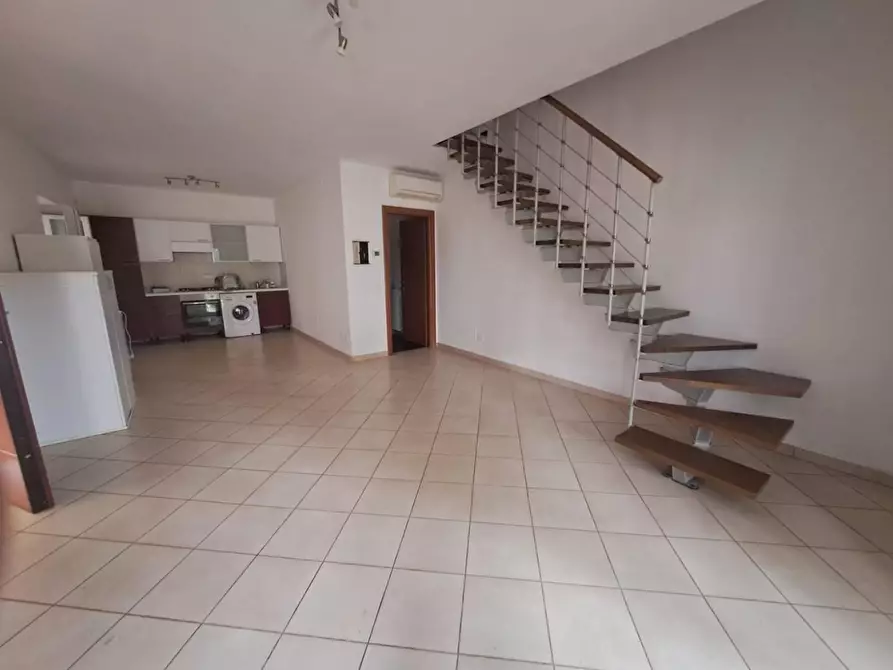 Immagine 4 di Porzione di casa in affitto  a Carrara