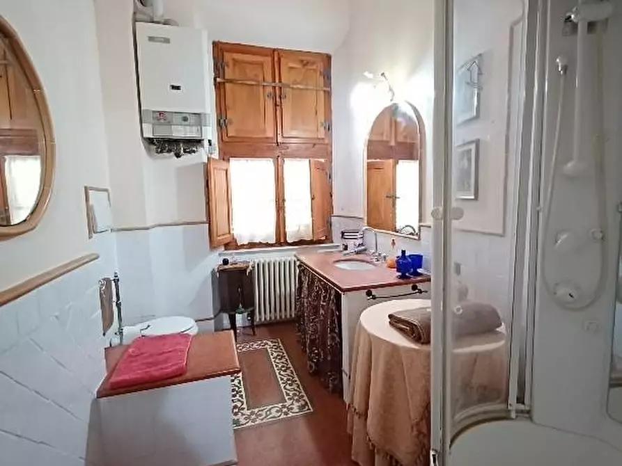 Immagine 14 di Villa in vendita  a Cascina