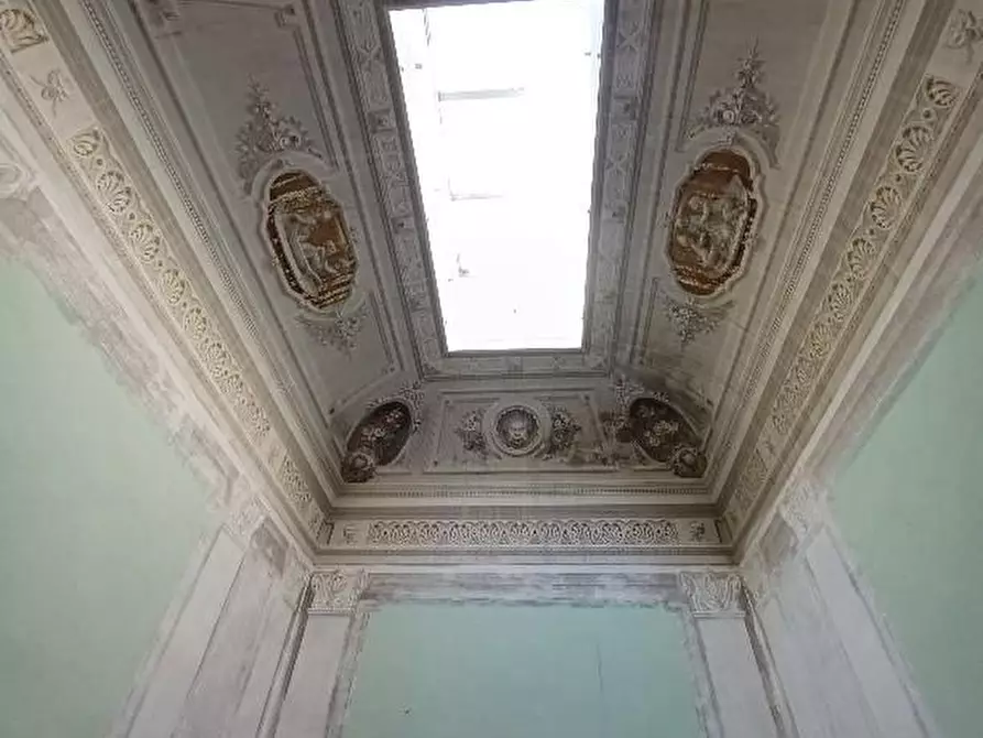 Immagine 18 di Villa in vendita  a Cascina