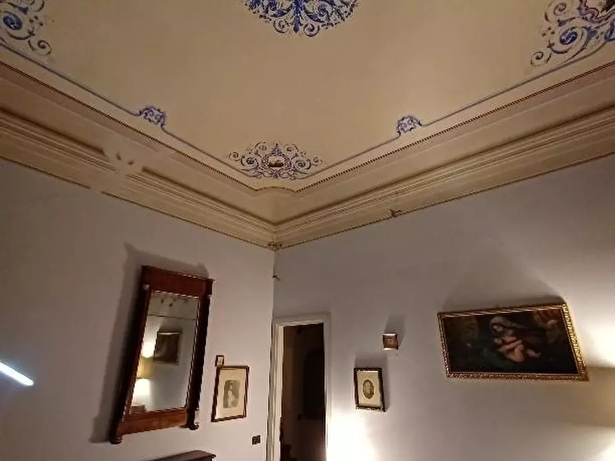Immagine 19 di Villa in vendita  a Cascina