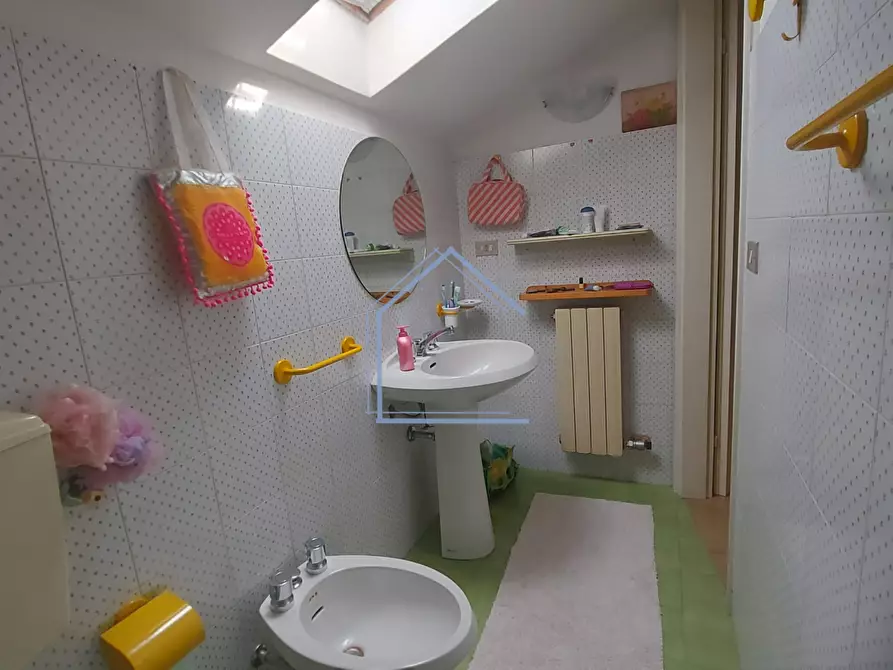 Immagine 6 di Appartamento in vendita  a Camaiore