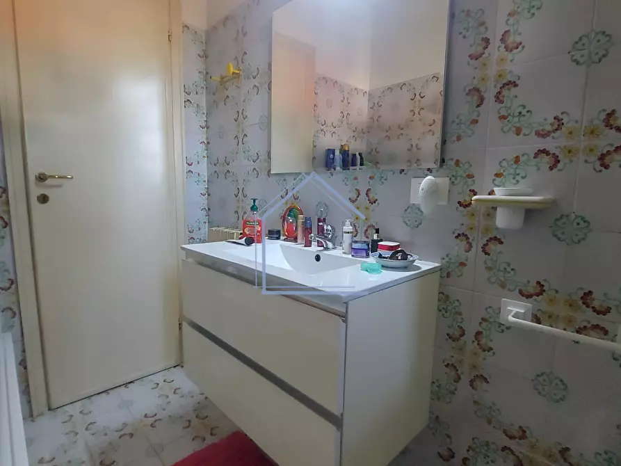 Immagine 5 di Appartamento in vendita  a Camaiore