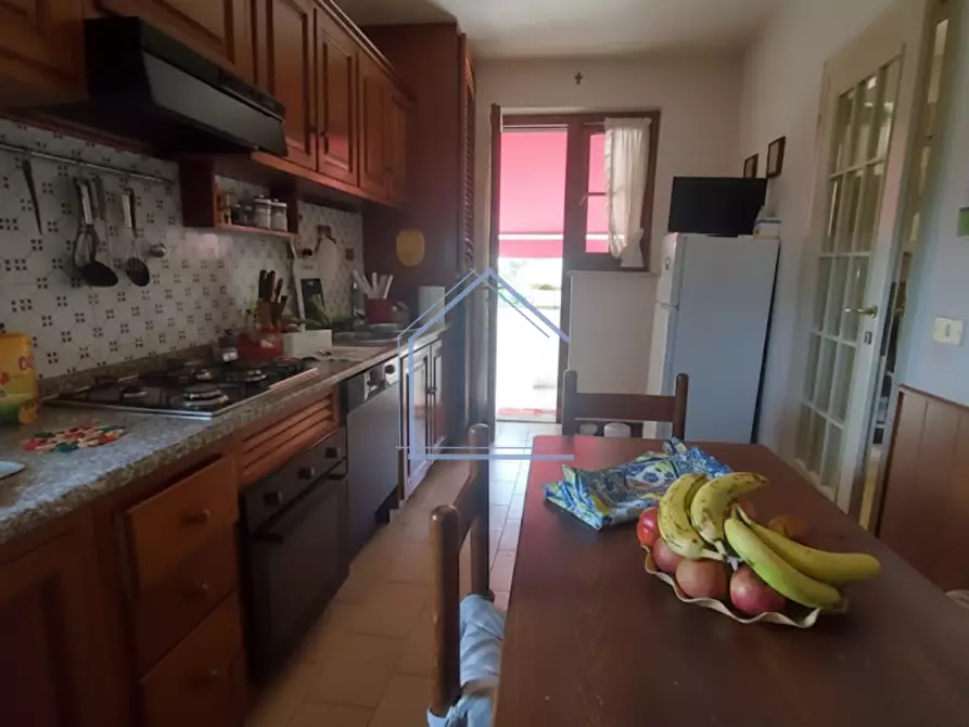 Immagine 15 di Appartamento in vendita  a Camaiore