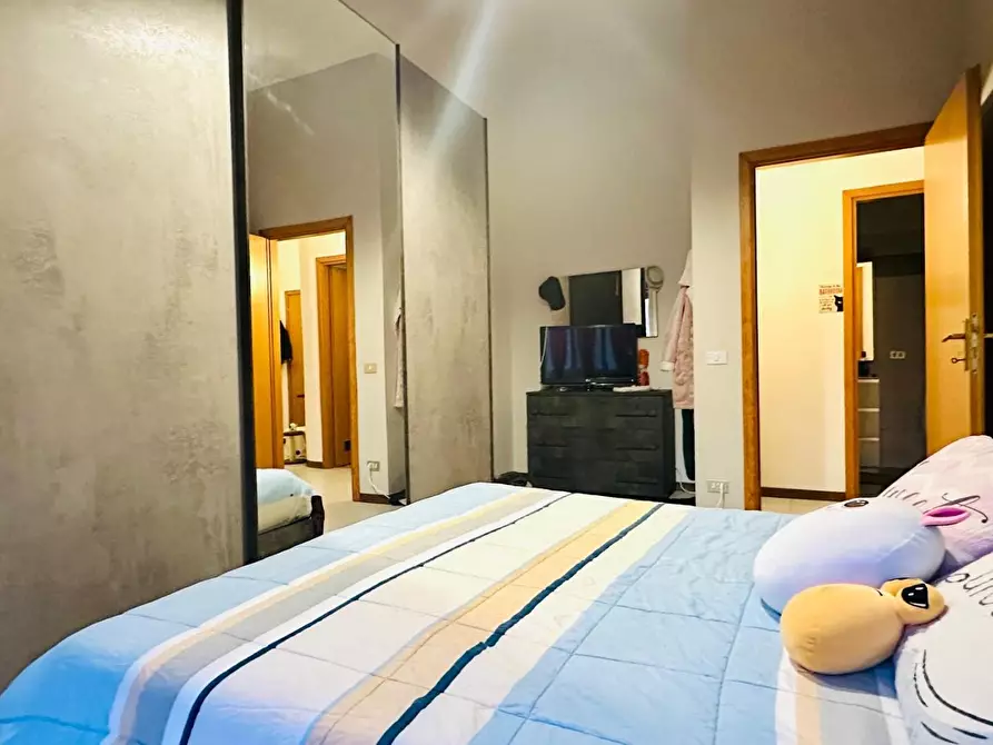 Immagine 13 di Appartamento in vendita  a Siena