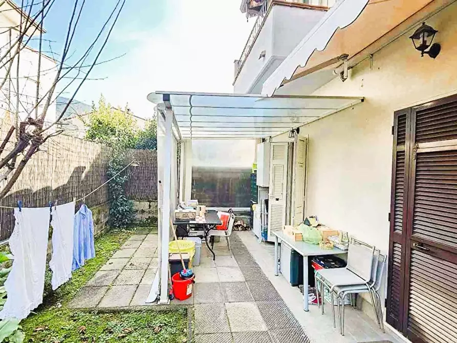 Immagine 7 di Casa trifamiliare in vendita  a Montignoso