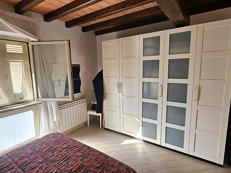 Immagine 13 di Casa trifamiliare in vendita  a Montignoso