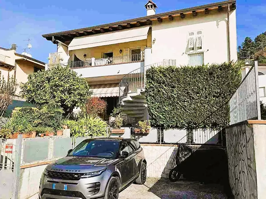 Immagine 29 di Casa trifamiliare in vendita  a Montignoso