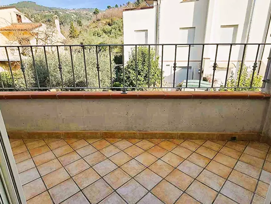 Immagine 19 di Casa trifamiliare in vendita  a Montignoso