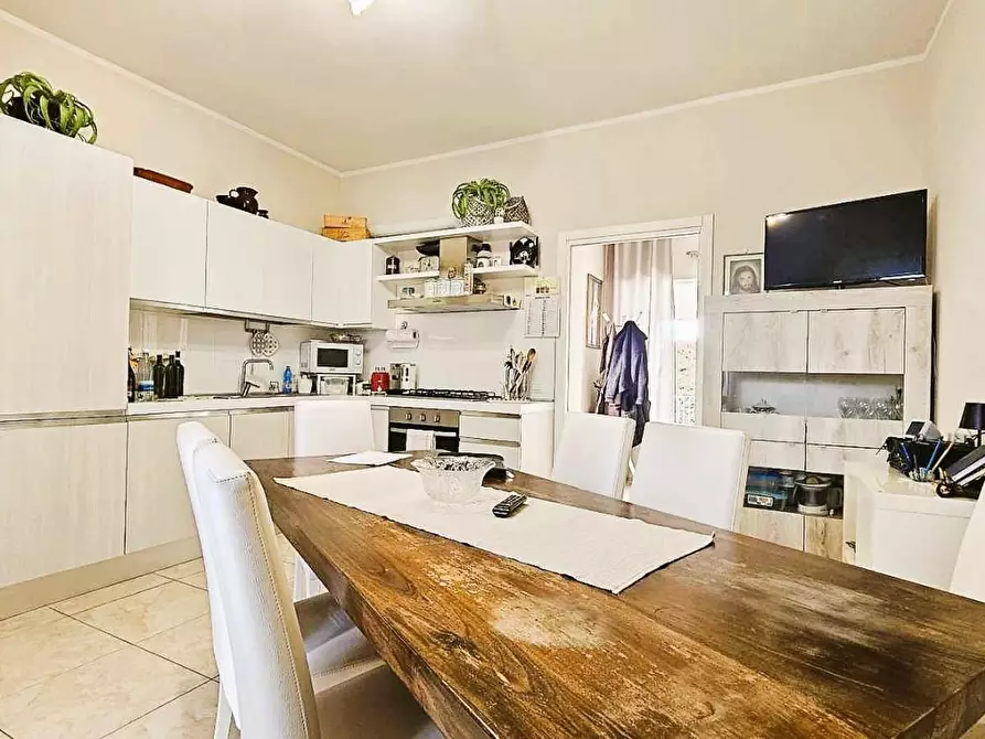 Immagine 4 di Casa trifamiliare in vendita  a Montignoso