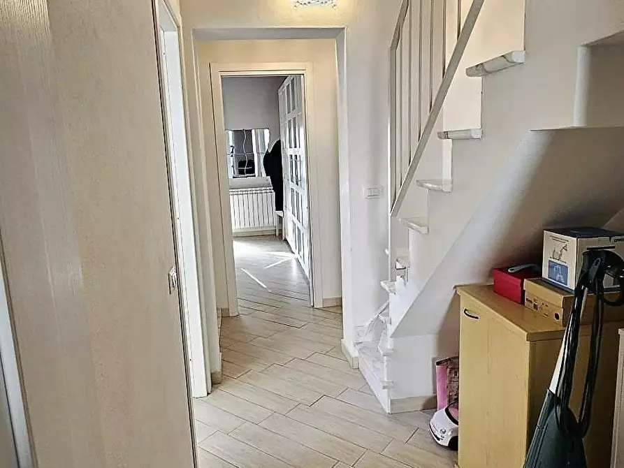 Immagine 23 di Casa trifamiliare in vendita  a Montignoso