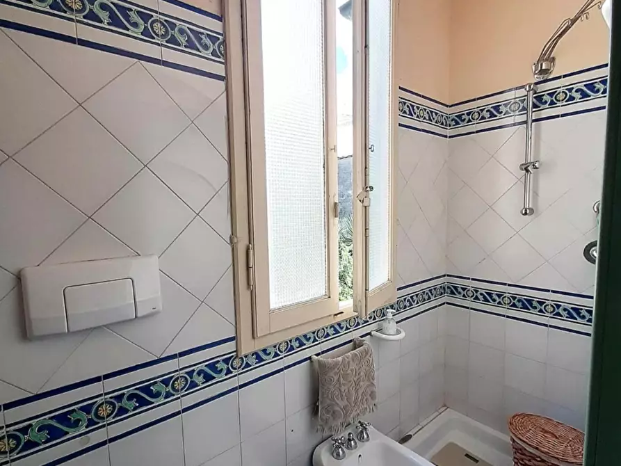 Immagine 16 di Villa in vendita  a Viareggio