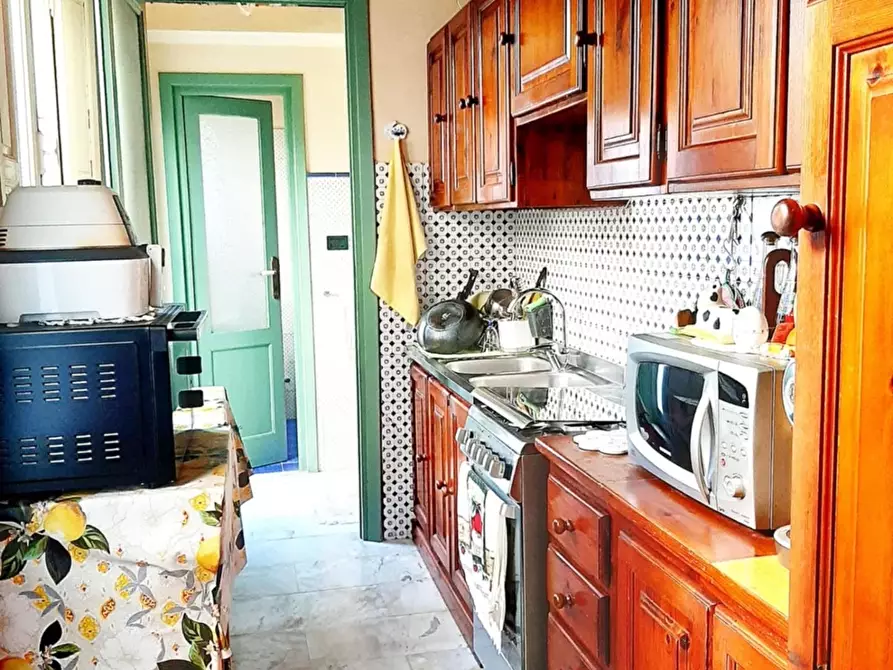 Immagine 6 di Villa in vendita  a Viareggio