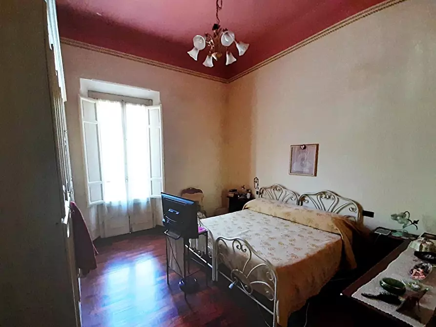 Immagine 15 di Villa in vendita  a Viareggio