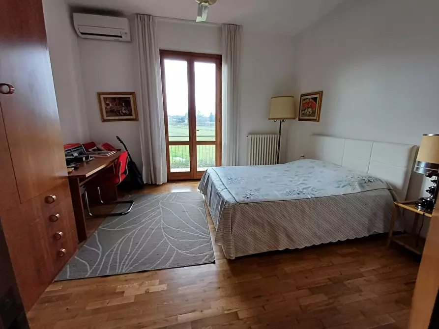 Immagine 9 di Villa in vendita  a Empoli