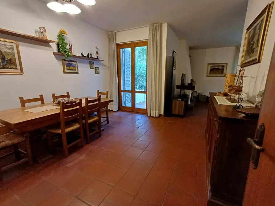 Immagine 7 di Villa in vendita  a Empoli