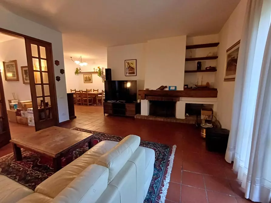Immagine 1 di Villa in vendita  a Empoli