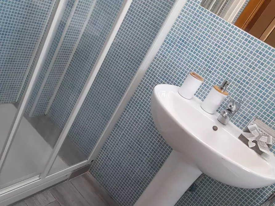 Immagine 13 di Appartamento in vendita  a La Spezia