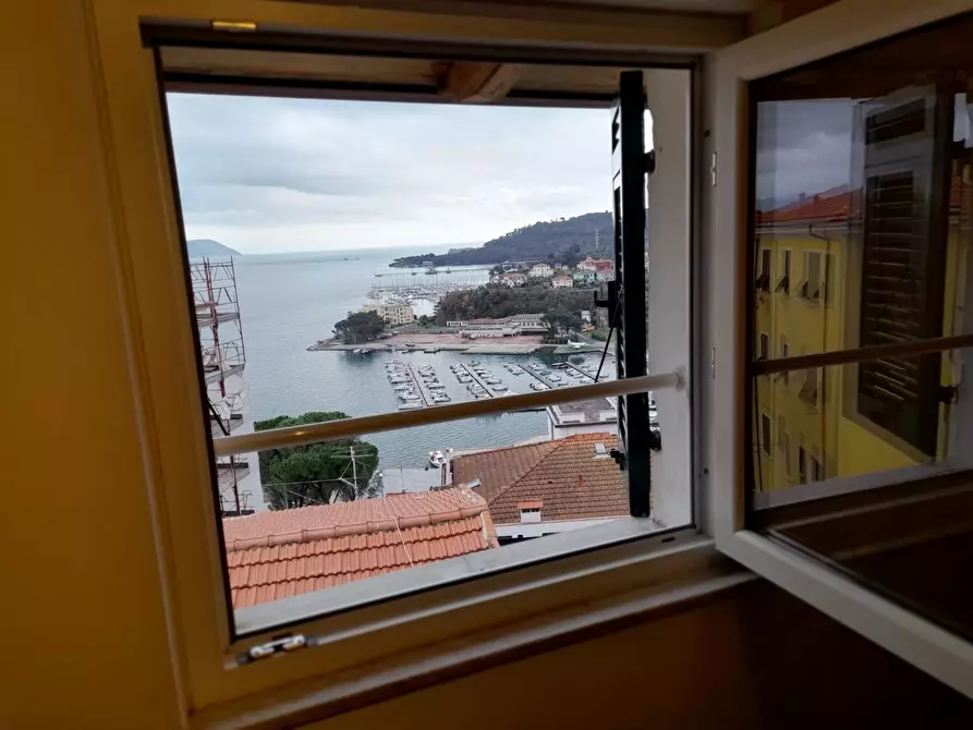 Immagine 1 di Appartamento in vendita  a La Spezia