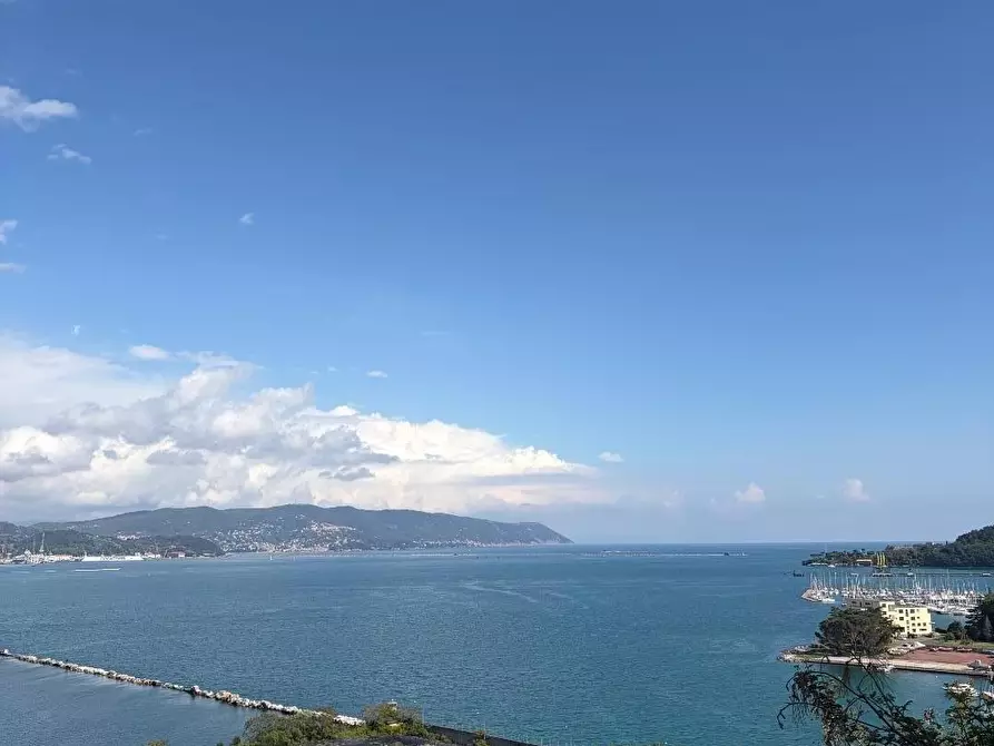 Immagine 12 di Appartamento in vendita  a La Spezia