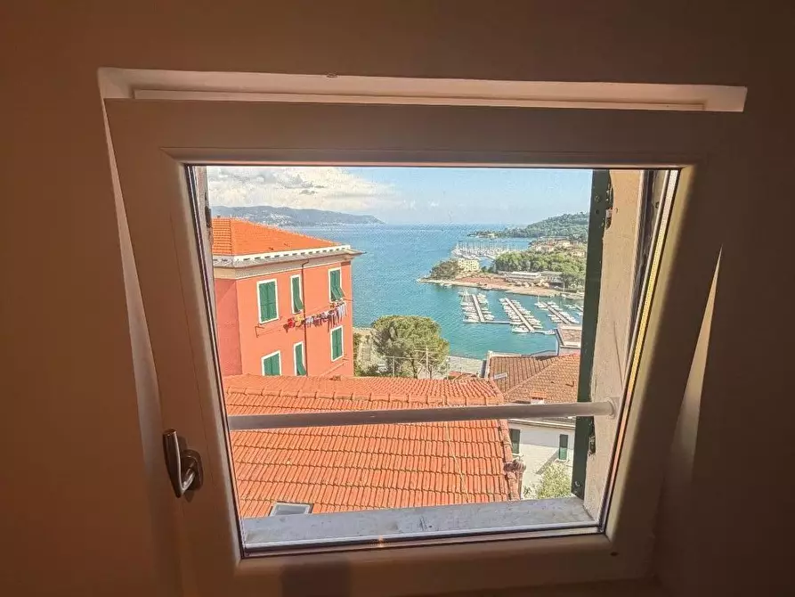 Immagine 1 di Appartamento in vendita  a La Spezia