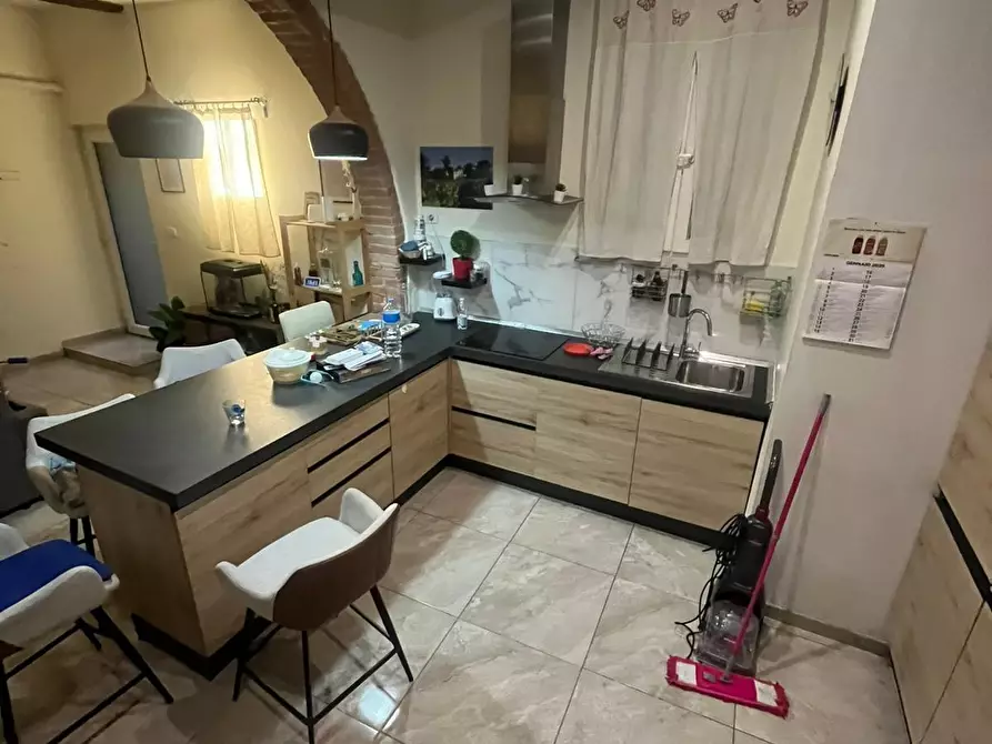 Immagine 2 di Casa indipendente in affitto  a Carrara