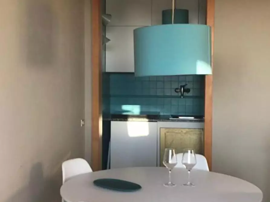 Immagine 4 di Appartamento in affitto  a Carrara